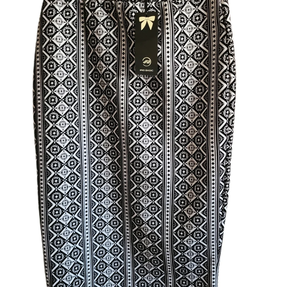 Iris Basic Pattern Pencil Skirt Size Large NWT - Picture 1 of 5